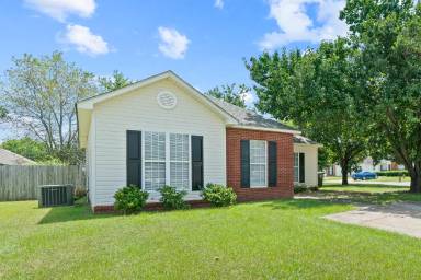 Main picture of 202 Norman Ln
