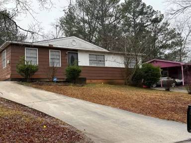 Main picture of 6239 Green Acres Dr SW