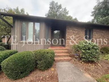 Main picture of 201 Ridgehaven Dr