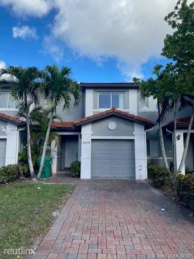 Main picture of 2855 SW 127th Ave