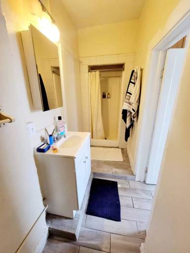 Main picture of 327 3rd Ave