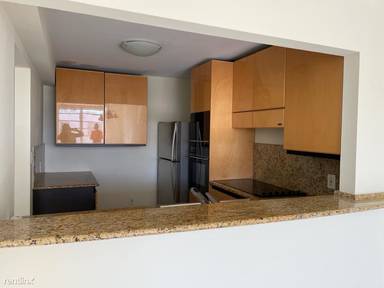 Main picture of 1225 NE 124th St