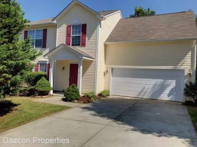 Main picture of 135 Markham Dr