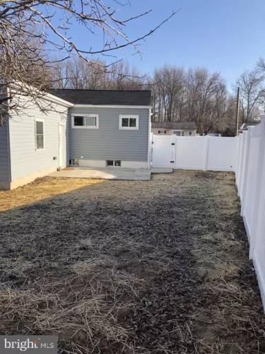 Main picture of 7896 Cheverly Ln