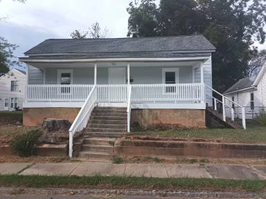 Main picture of 931 Albert St
