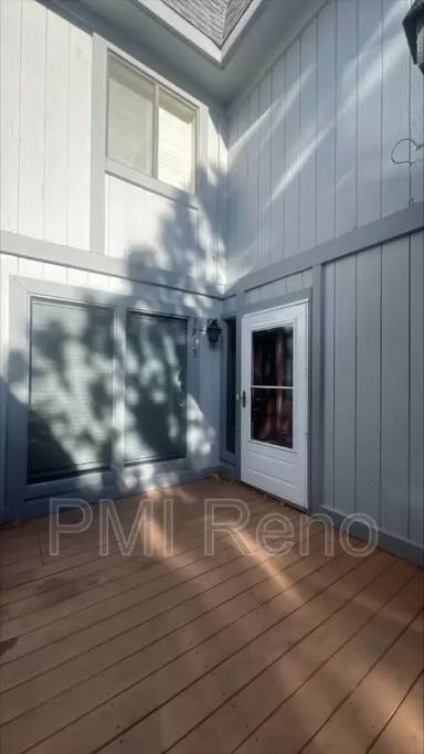 Main picture of 3963 Kings Row