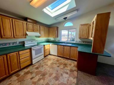 Main picture of 2054 Marion St