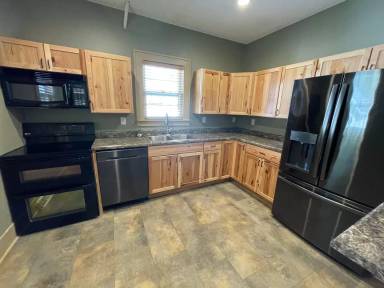 Main picture of 1433 6th Ave S