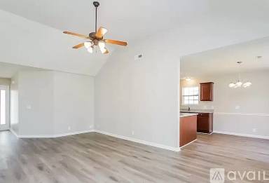 Main picture of 974 Tom Hailey Blvd