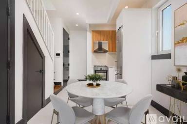 Main picture of 118 Tompkins Ave