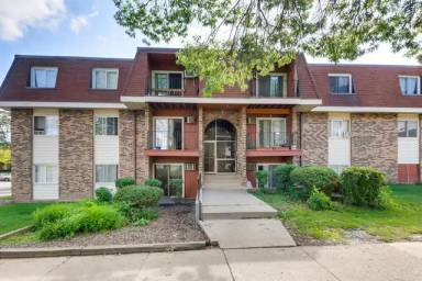 Main picture of 1085 Valley Ln
