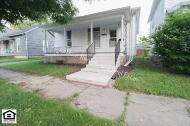 Main picture of 419 W Mitchell St