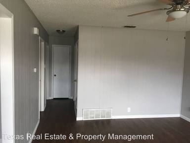 Main picture of 2022 Granbury St