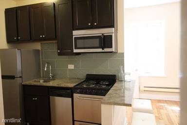 Main picture of 1210 W Granville Ave