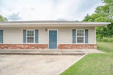 Main picture of 501 Daniel Pl