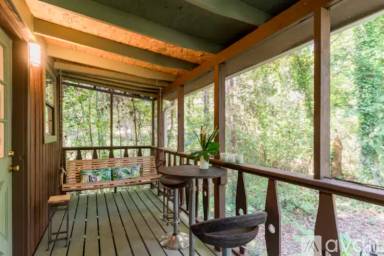 Main picture of 5630 Pilgrim Point Rd