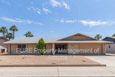 Main picture of 301 E Angela Dr