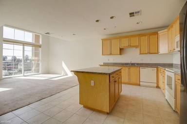 Main picture of Jackson Park Condo
