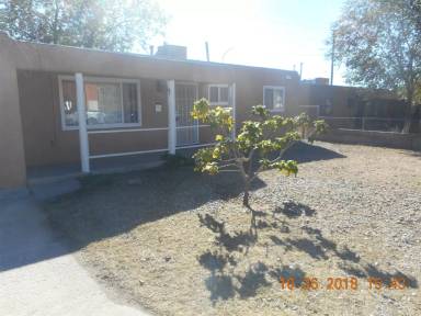 Main picture of 5312 Euclid Ave NE