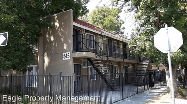 Main picture of 545 E Oak St