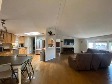 Main picture of 3811 Deer Ln