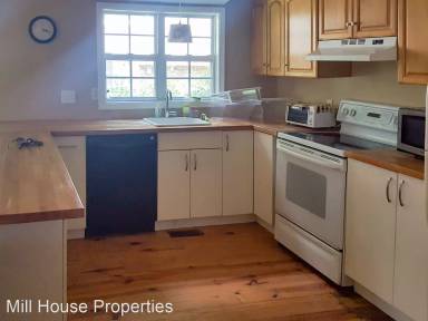 Main picture of 142 Lincoln Ln