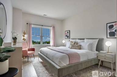 Main picture of W Fort Lee Rd