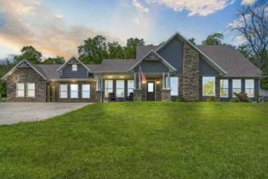Main picture of 110 Craig Rd