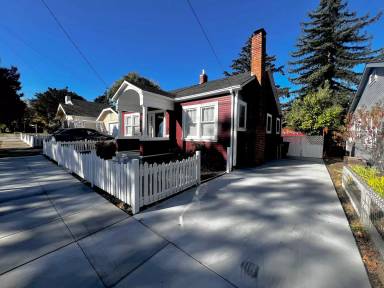 Main picture of 424 I St