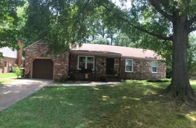 Main picture of 471 Cheshire Ct