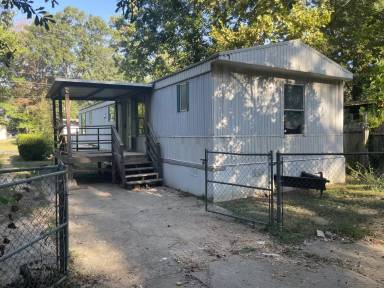 Main picture of 1712 Leonard Dr