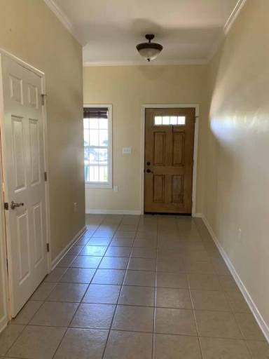 Main picture of 321 Stonegate Cir S