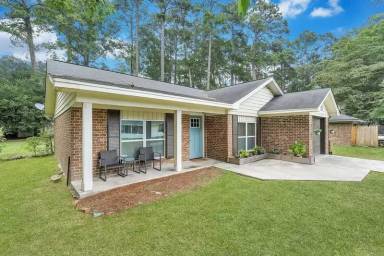 Main picture of 302 Manden Rd