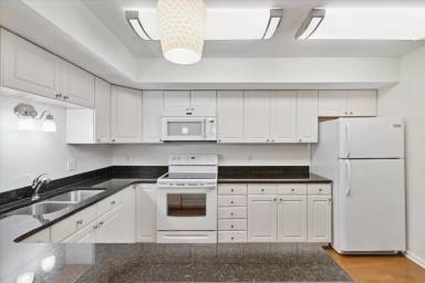 Main picture of 4137-4151 Newcastle Dr