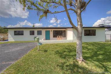 Main picture of 4510 SW 102nd Ct