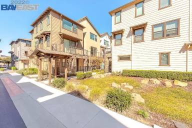 Main picture of 312 Sungold Way
