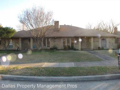 Main picture of 2106 Teakwood Ln