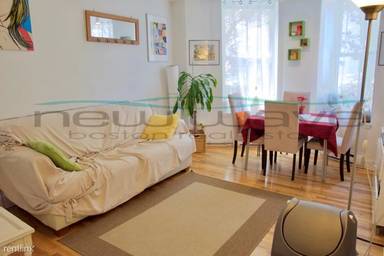 Main picture of 72 E Brookline St