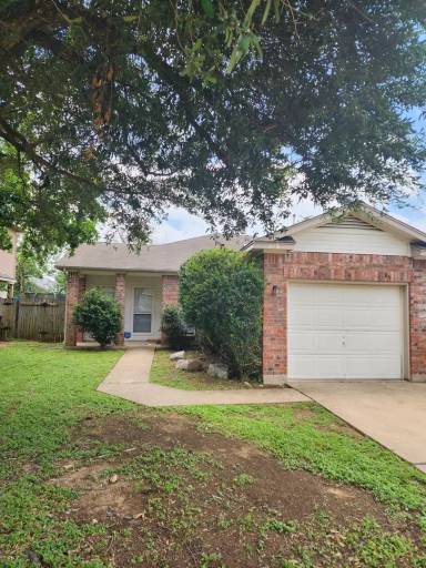 Main picture of 501 Gregory Ct