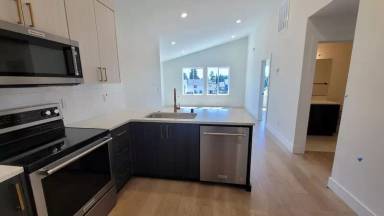 Main picture of 4522 NE 59th Ave