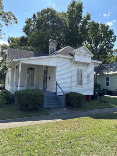 Main picture of 1318 Rhodes St