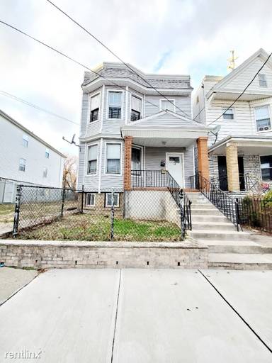 Main picture of 13 Bayside Pl