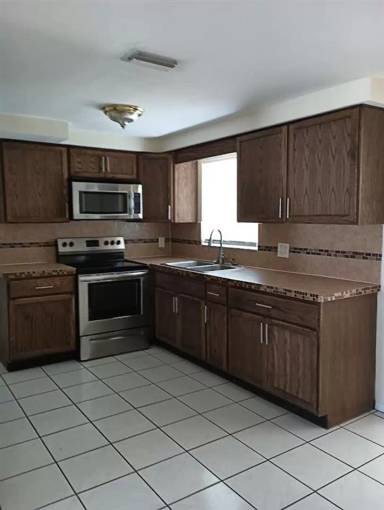 Main picture of 3600 Berkshire St