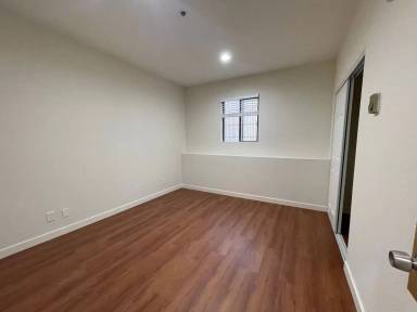 Main picture of 1455 Leavenworth St