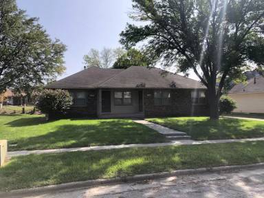 Main picture of 2306 Prairie View East