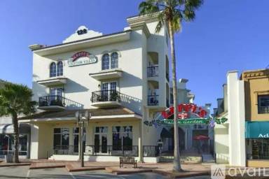 Main picture of 128 S Beach St