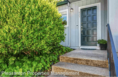 Main picture of 423 Old Orchard Ct