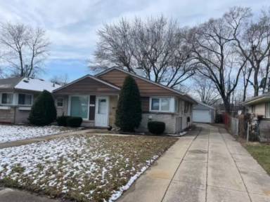 Main picture of 17052 Greenbay Ave