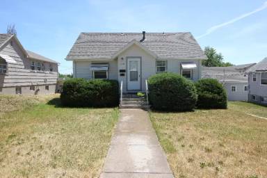 Main picture of 2232 10th Ave