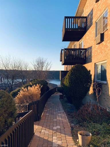 Main picture of 22 Yonkers Ave